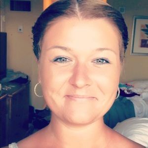 Meet your Posher, Steph